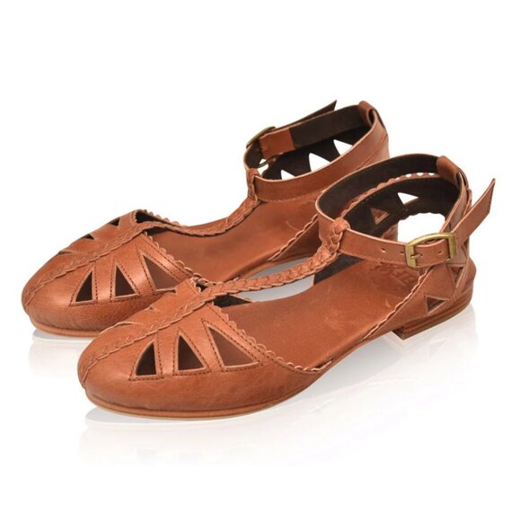 NWOT ELF Made By Hand Bounty T-strap Leather Sandals Vintage Camel Tan Women 11 - Picture 3 of 14
